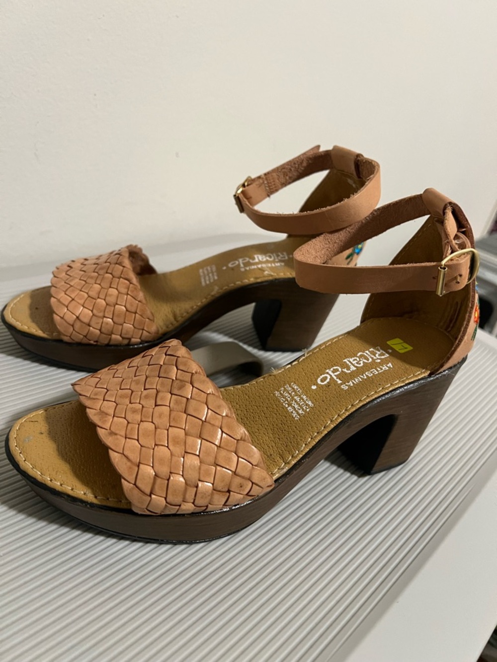 Floral Embroidered Mexican Leather Heel Sandals - Picture 4 of 4